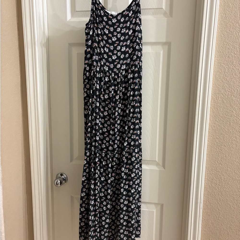 Carly Jean Los Angeles Black Dress with White Floral Print